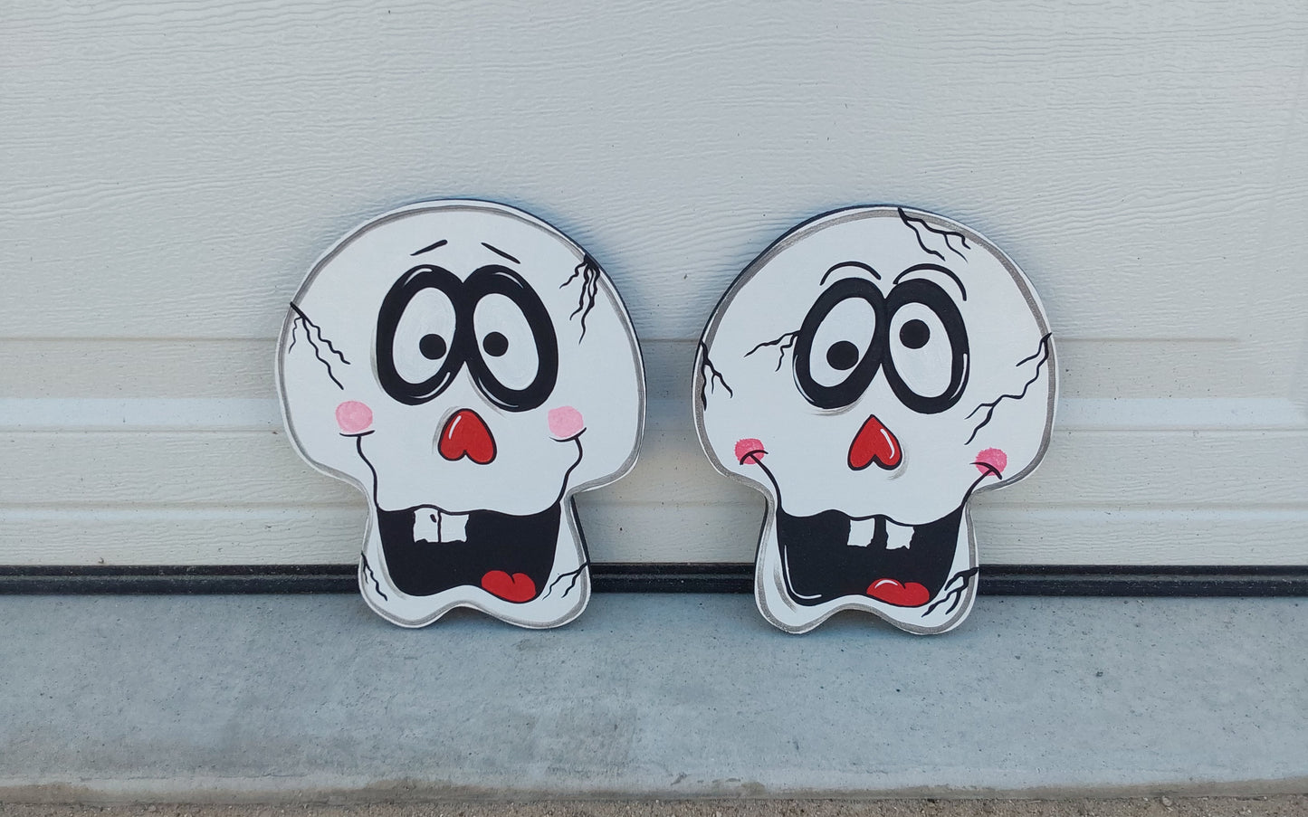 Halloween Skull Skeleton Wood Outdoor Yard Art Sign, Scary Cute Skeleton Lawn Decorations, Garden Stake, Plant Pokes, Set of 2