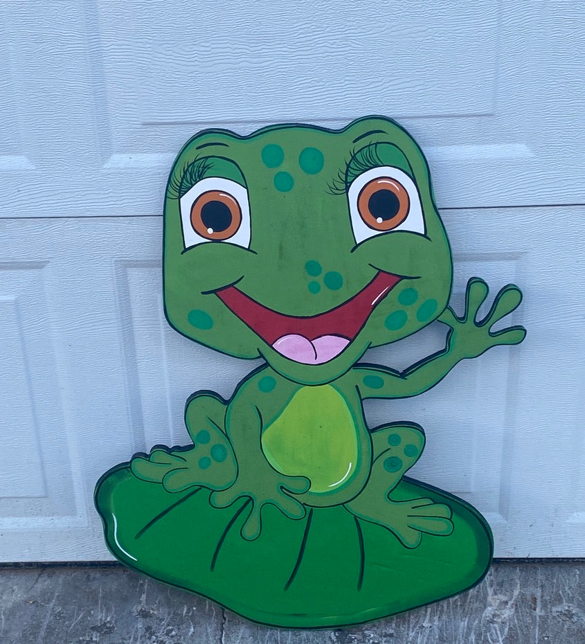 FROG SITTIN ON LILY PAD WOOD OUTDOOR YARD ART SIGN, FROG GARDEN DECORATION