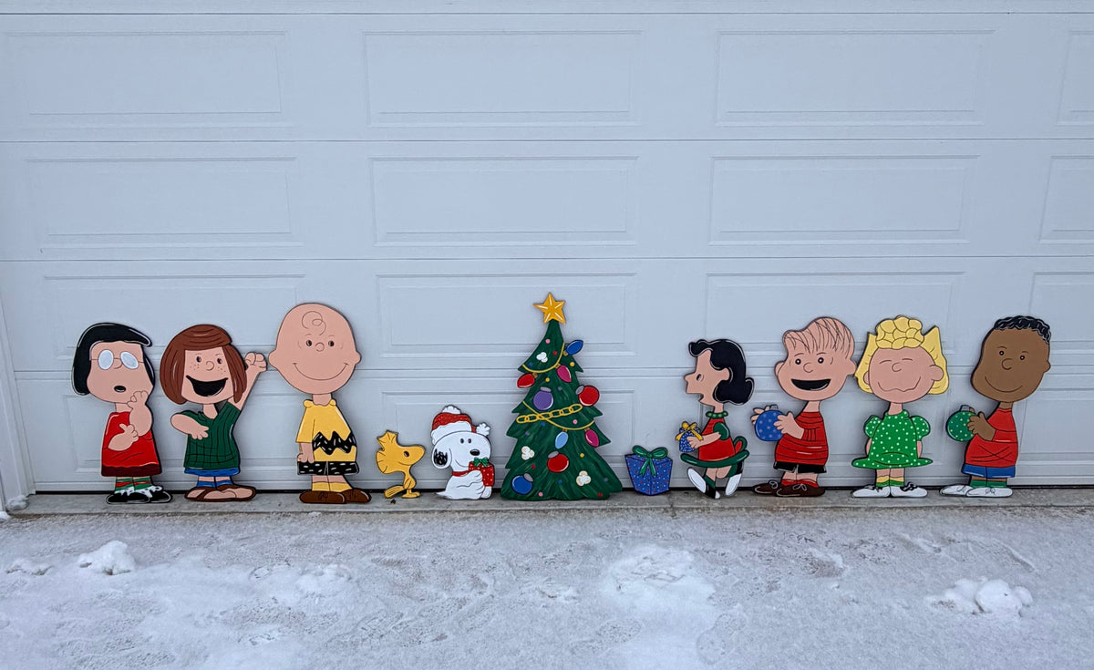 Christmas Characters With Beagle Dog Wood Outdoor Lawn Yard Art Decorations, Set Of 11