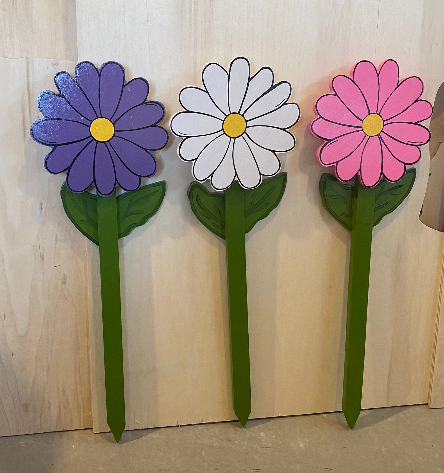 The Daisy Flower Never Needs Watering Wood Outdoor Lawn & Garden Decor Yard Art Sign