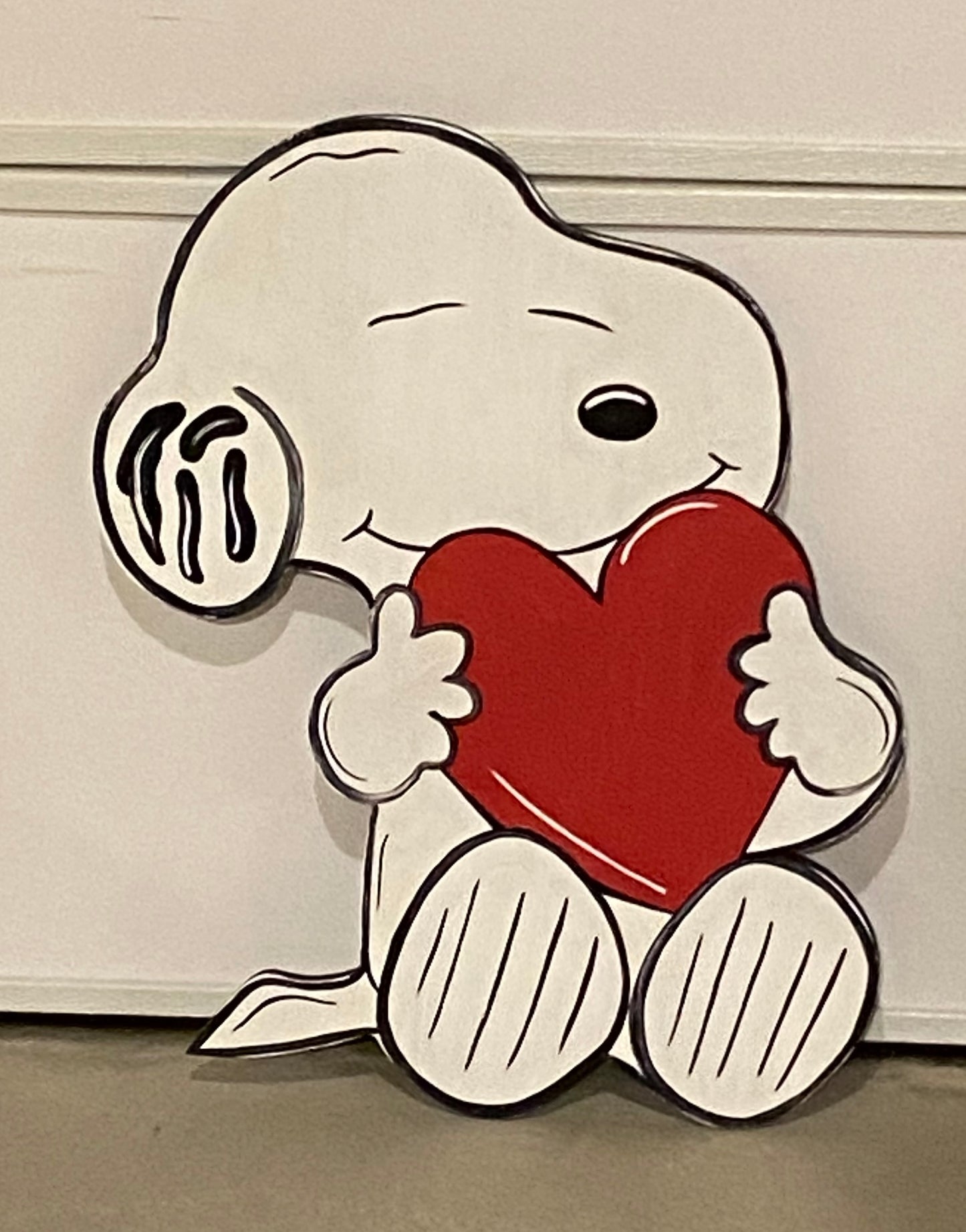 Peanut People Charlie Beagle Dog Valentine’s Day, Peanuts Wood Yard Art, Heart Outdoor Decor