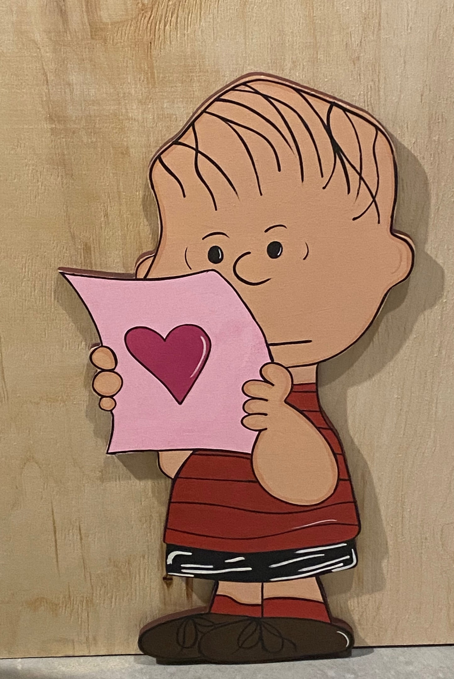 Peanut People Charlie Beagle Dog Valentine’s Day, Peanuts Wood Yard Art, Heart Outdoor Decor
