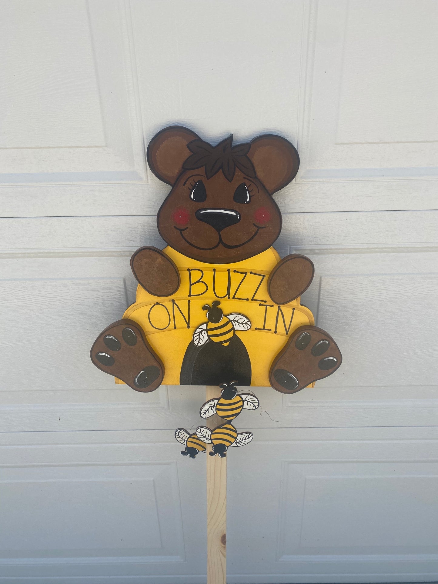 Bear Buzz On In Welcome Sign, Wood Outdoor Yard Art Sign, Bear, Bees