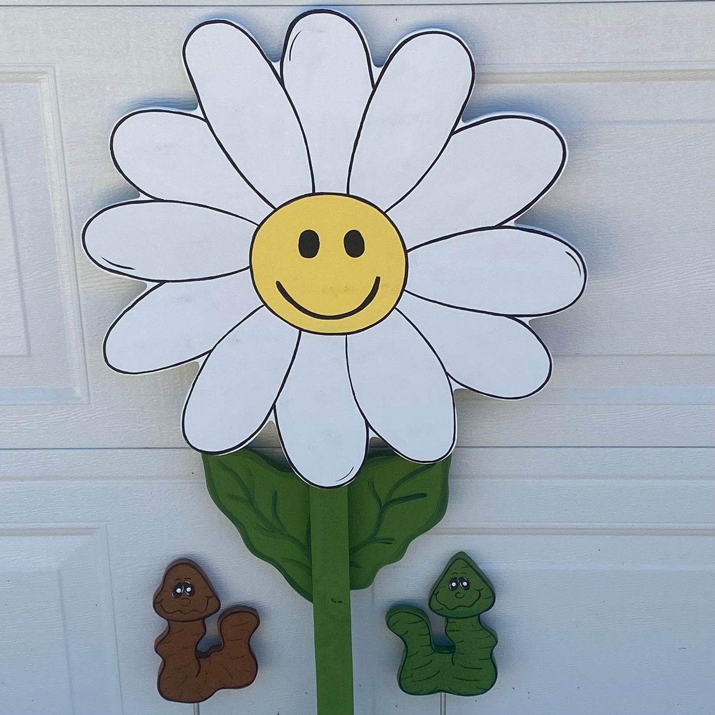 Giant Daisy Flower Never Needs Watering, Wood Outdoor Lawn & Garden Decor Yard Art Sign