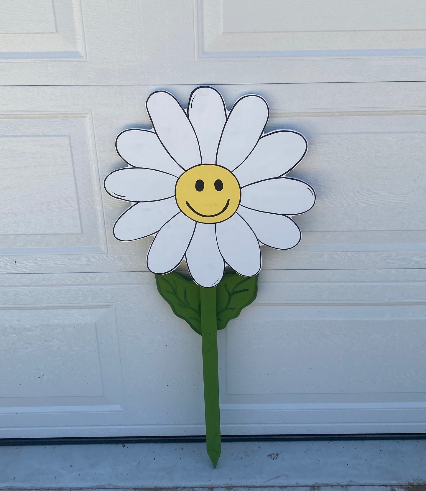 Giant Daisy Flower Never Needs Watering, Wood Outdoor Lawn & Garden Decor Yard Art Sign