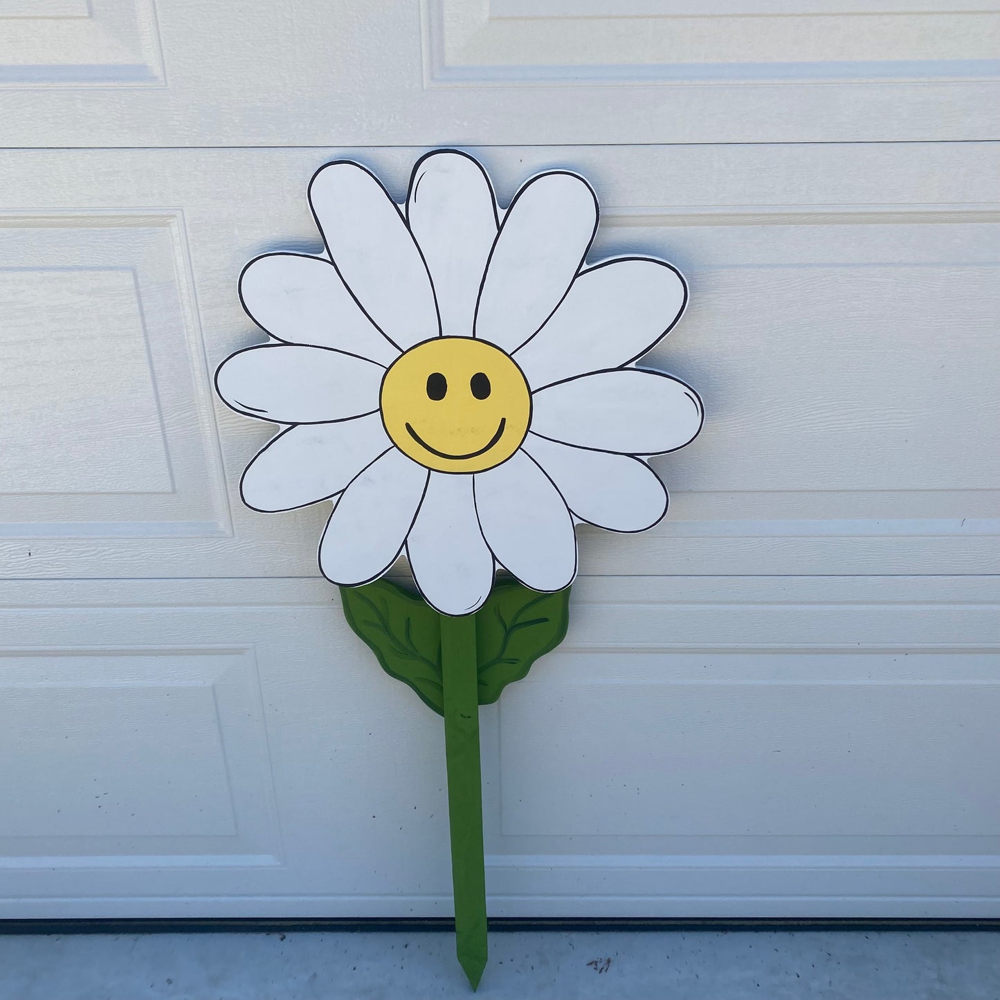 Giant Daisy Flower Never Needs Watering, Wood Outdoor Lawn & Garden Decor Yard Art Sign