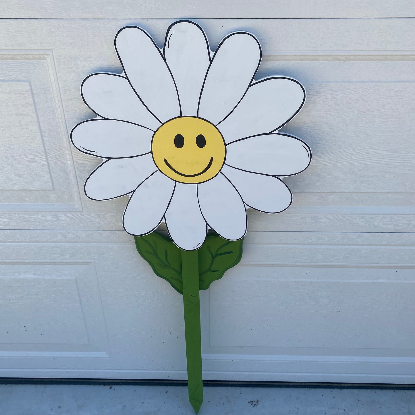 Giant Daisy Flower Never Needs Watering, Wood Outdoor Lawn & Garden Decor Yard Art Sign
