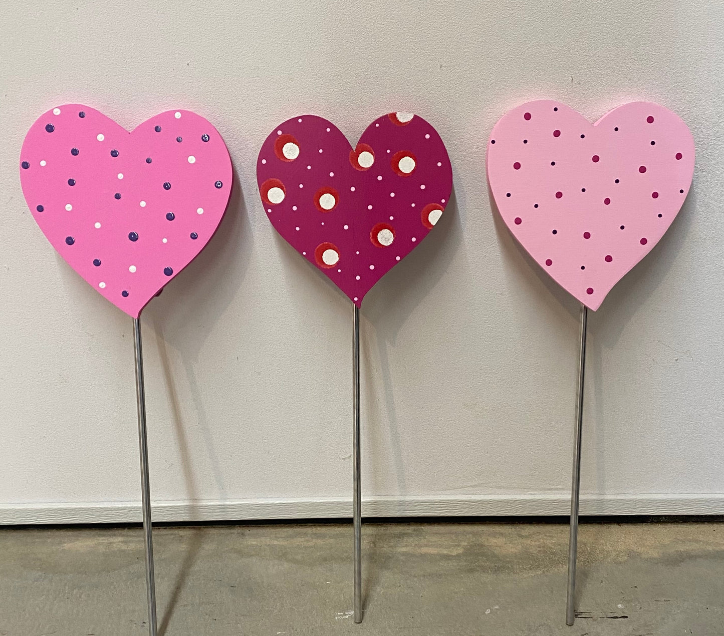 Valentine’s Day Wood Hearts Plant Poke, Yard Art Sign, Valentine Day Hearts, Set of 3