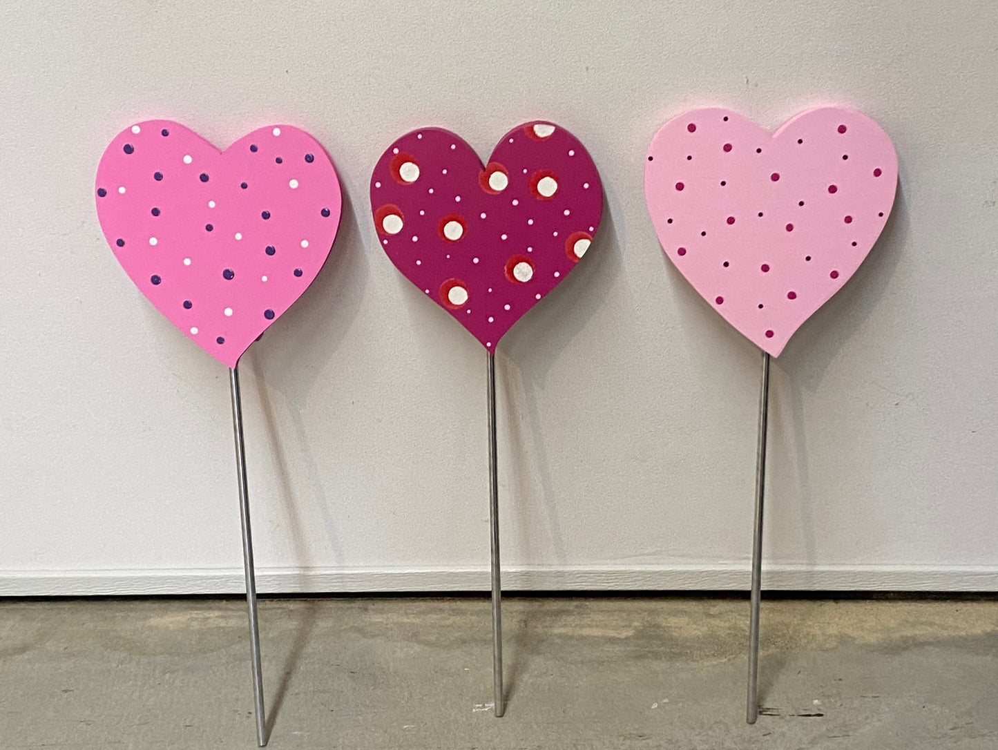 Valentine’s Day Wood Hearts Plant Poke, Yard Art Sign, Valentine Day Hearts, Set of 3