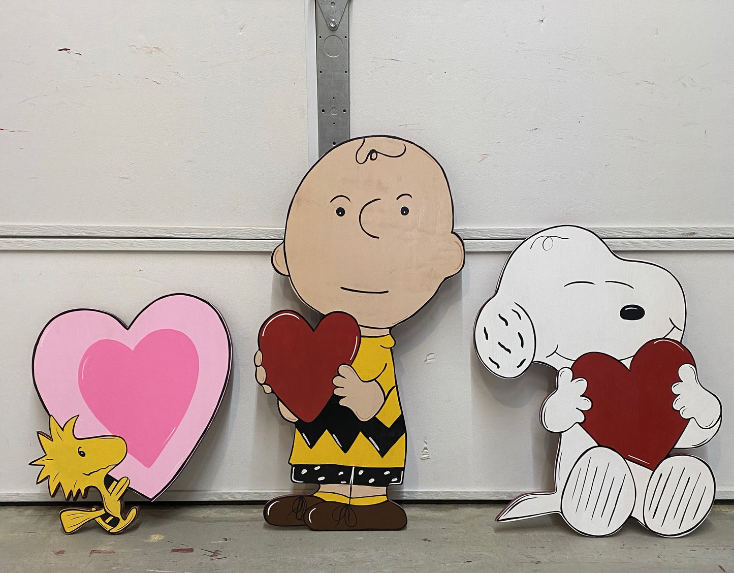 Happy Valentine’s Day Wood Outdoor Yard Art, Whimsical Character, Beagle Dog