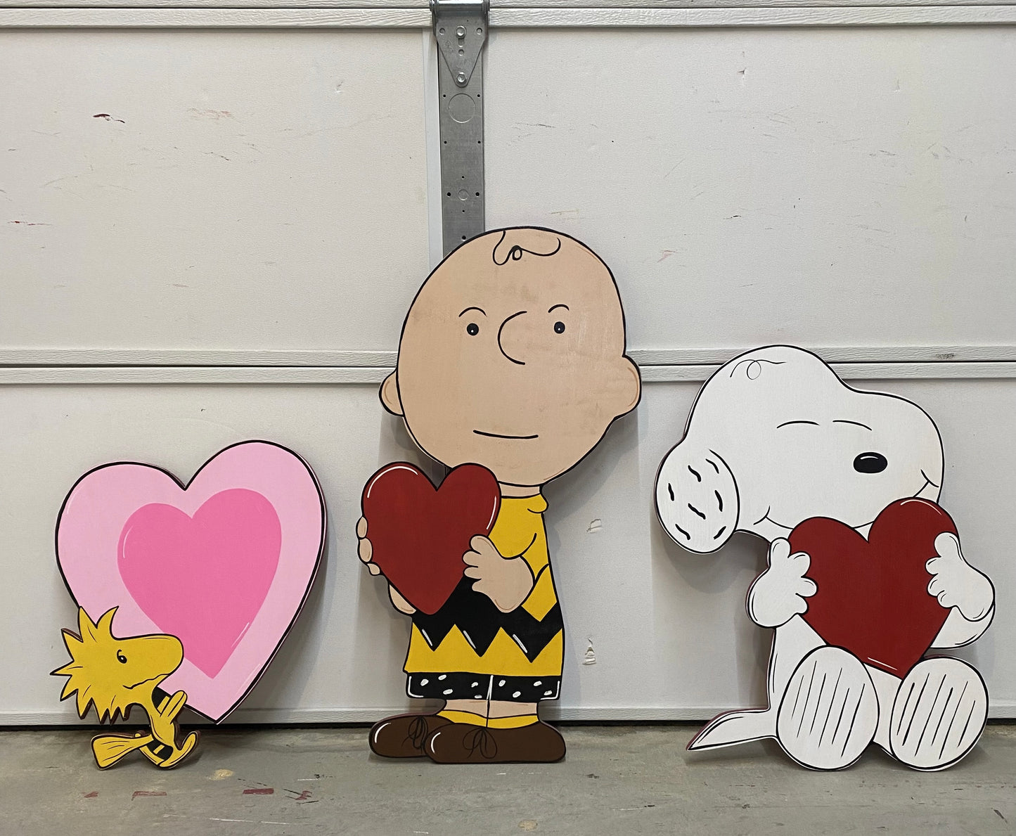 Happy Valentine’s Day Wood Outdoor Yard Art, Whimsical Character, Beagle Dog