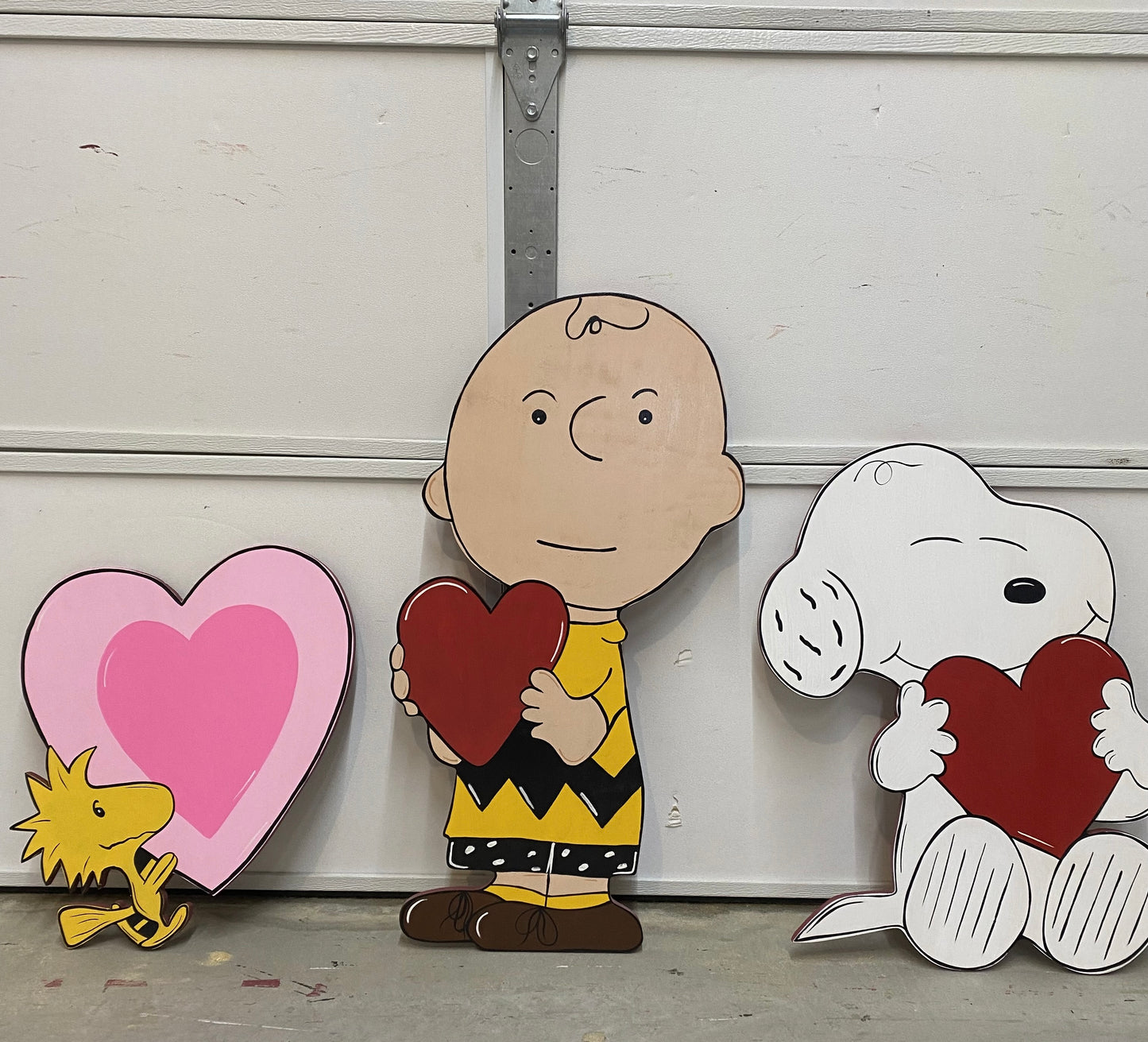 Happy Valentine’s Day Wood Outdoor Yard Art, Whimsical Character, Beagle Dog