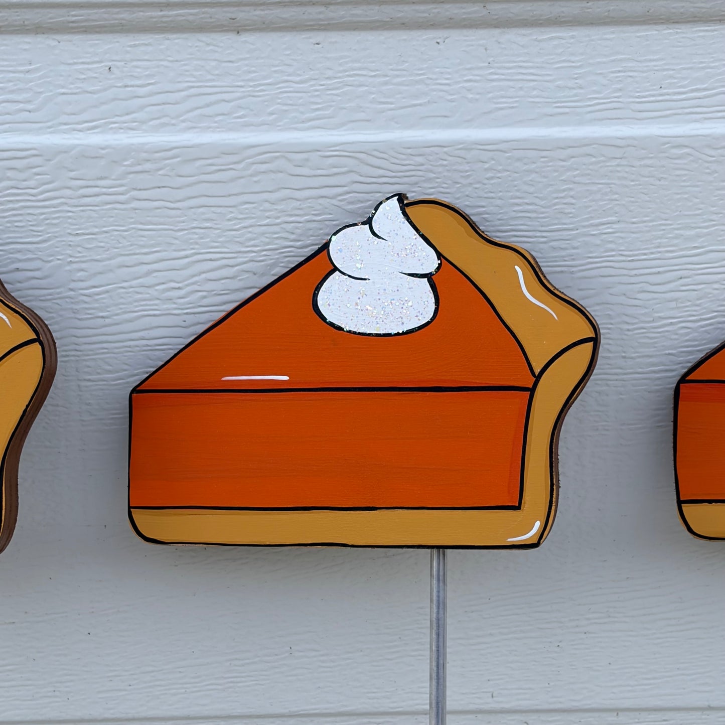 Thanksgiving Pumpkin Pie Wood Outdoor Yard Art Sign, Pumpkin Pie Slice Lawn Decorations, Garden Stake, Plant Pokes, Pumpkin Pie , Set of 3
