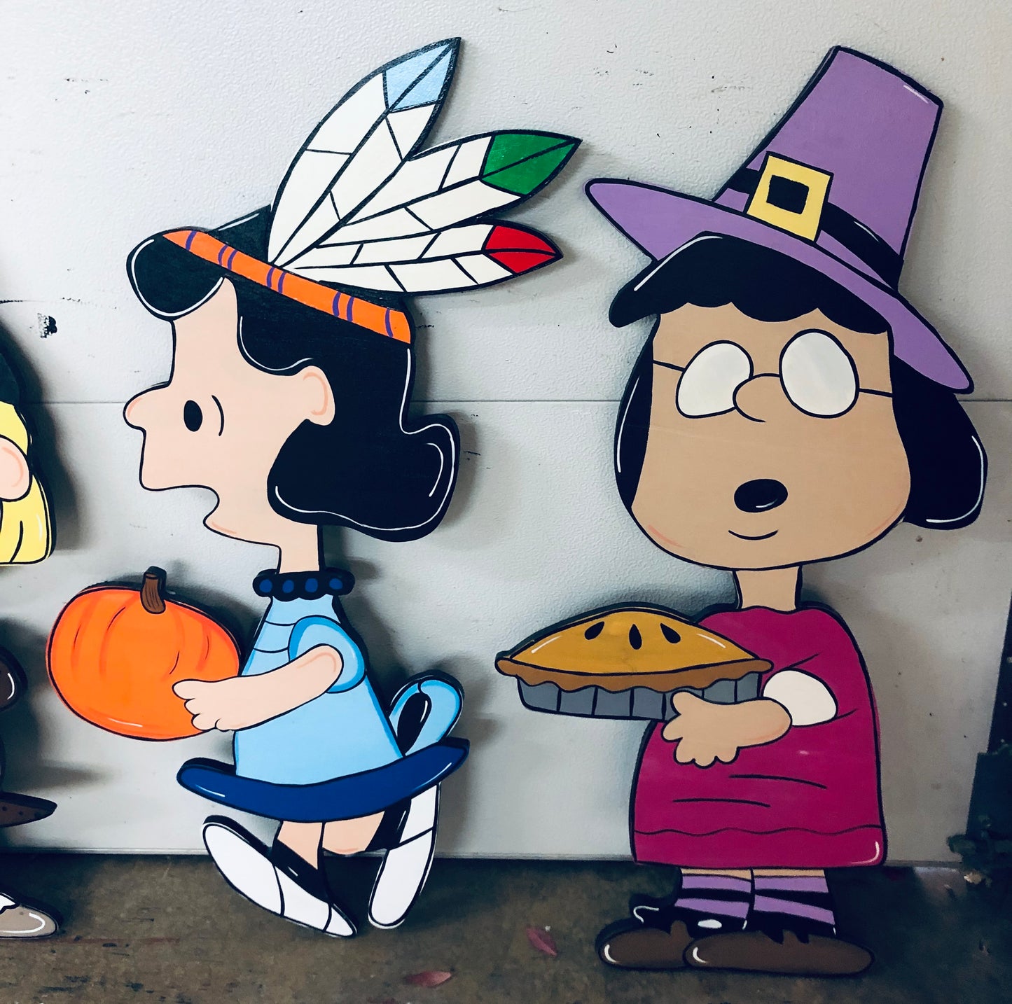 PEANUTS GANG THANKSGIVING WOOD OUTDOOR LAWN YARD ART SIGN, SET OF 8, CHARLIE BROWN