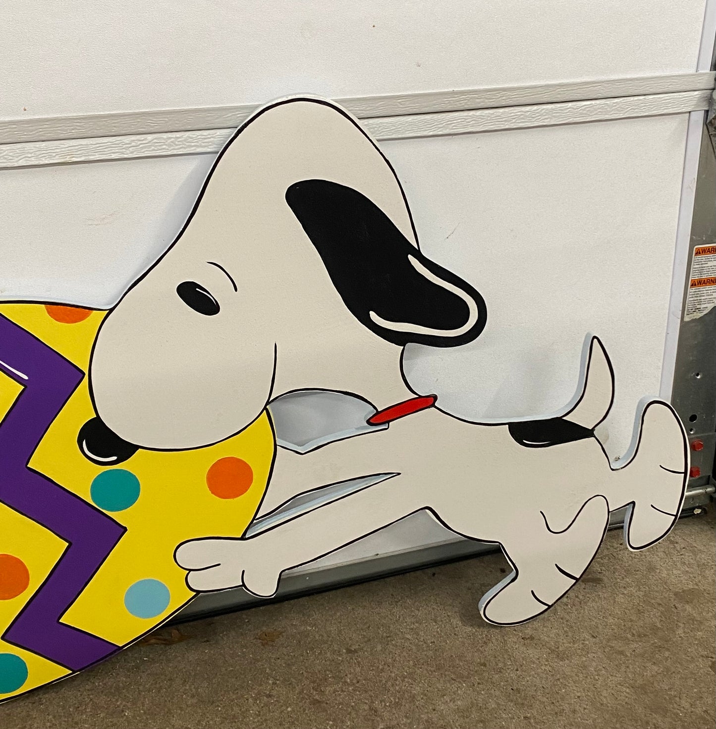 HAPPY EASTER BEAGLE WITH DOGHOUSE WOOD YARD ART SIGN, PEANUTS, EASTER OUTDOOR DECORATIONS