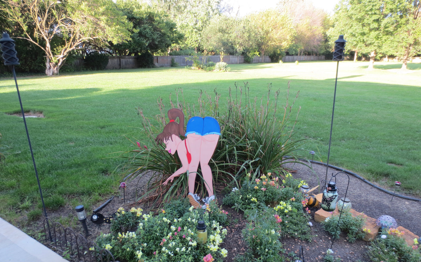 WOMAN BENDING OVER GARDENING, WOOD OUTDOOR YARD ART SIGN, GARDEN DECORATION