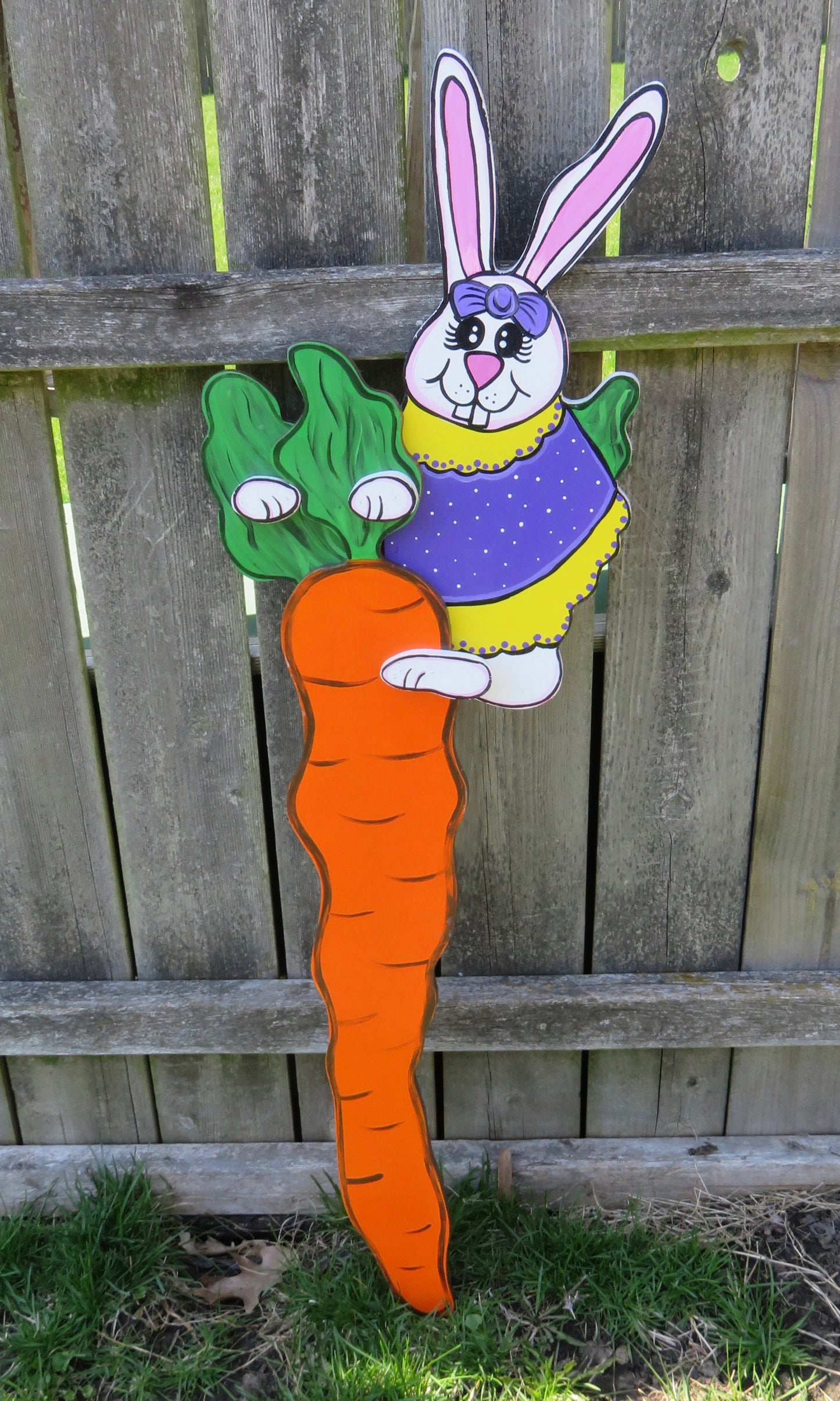 EASTER BUNNY SITTING ON CARROT WOOD OUTDOOR YARD ART SIGN