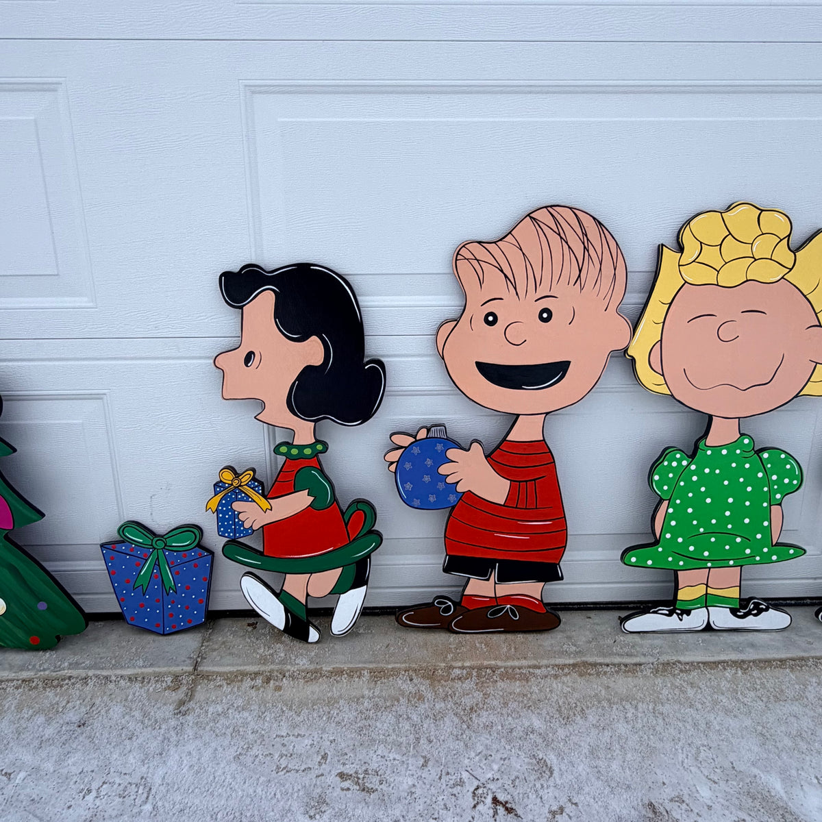 Christmas Characters With Beagle Dog Wood Outdoor Lawn Yard Art Decorations, Set Of 11