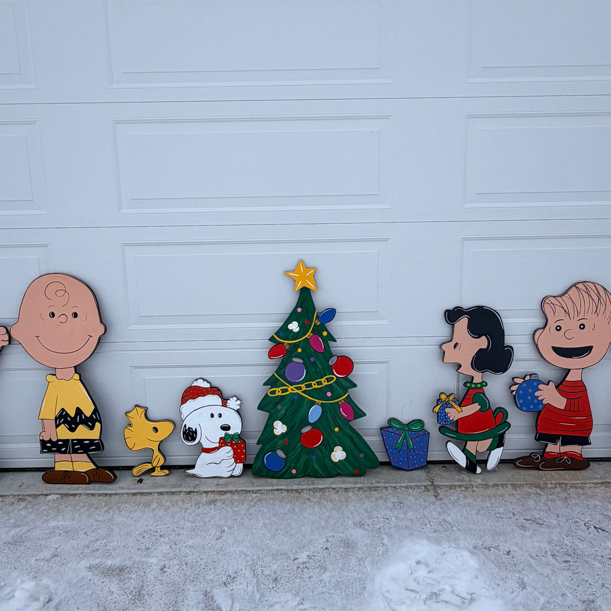 Christmas Characters With Beagle Dog Wood Outdoor Lawn Yard Art Decorations, Set Of 11