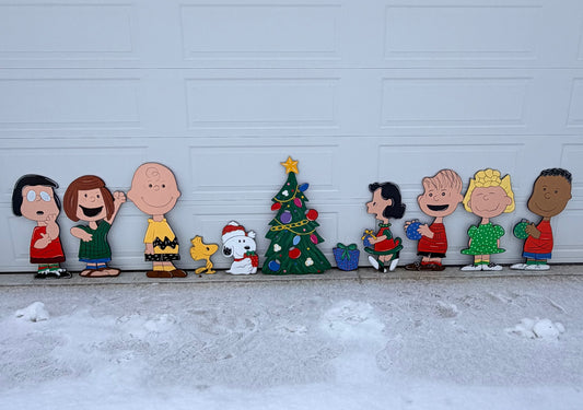 Christmas Characters With Beagle Dog Wood Outdoor Lawn Yard Art Decorations, Set Of 11