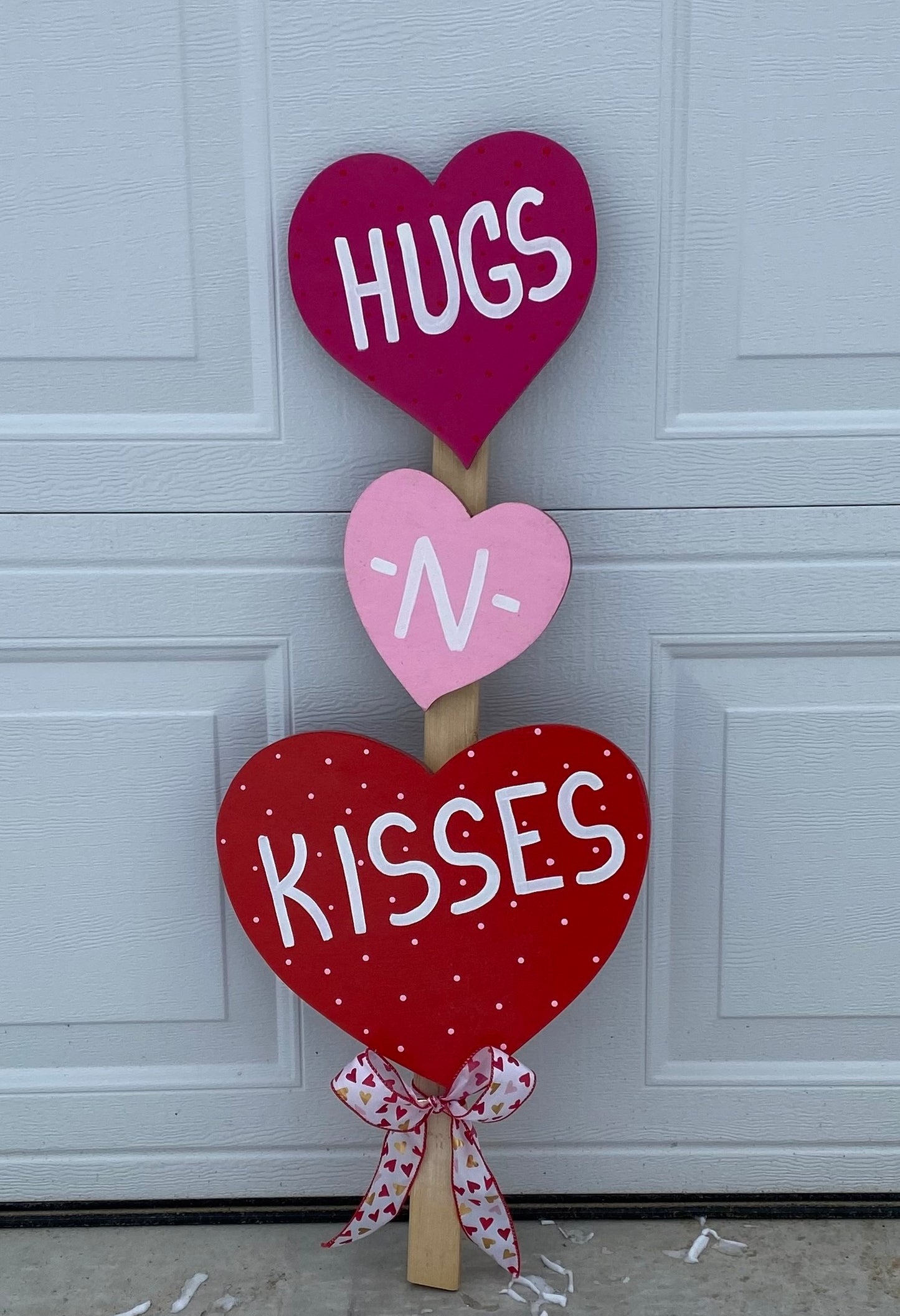 Hugs and Kisses Valentine’s Day Wood Outdoor Yard Art Sign, Hearts, Valentine, Love Lawn Decor