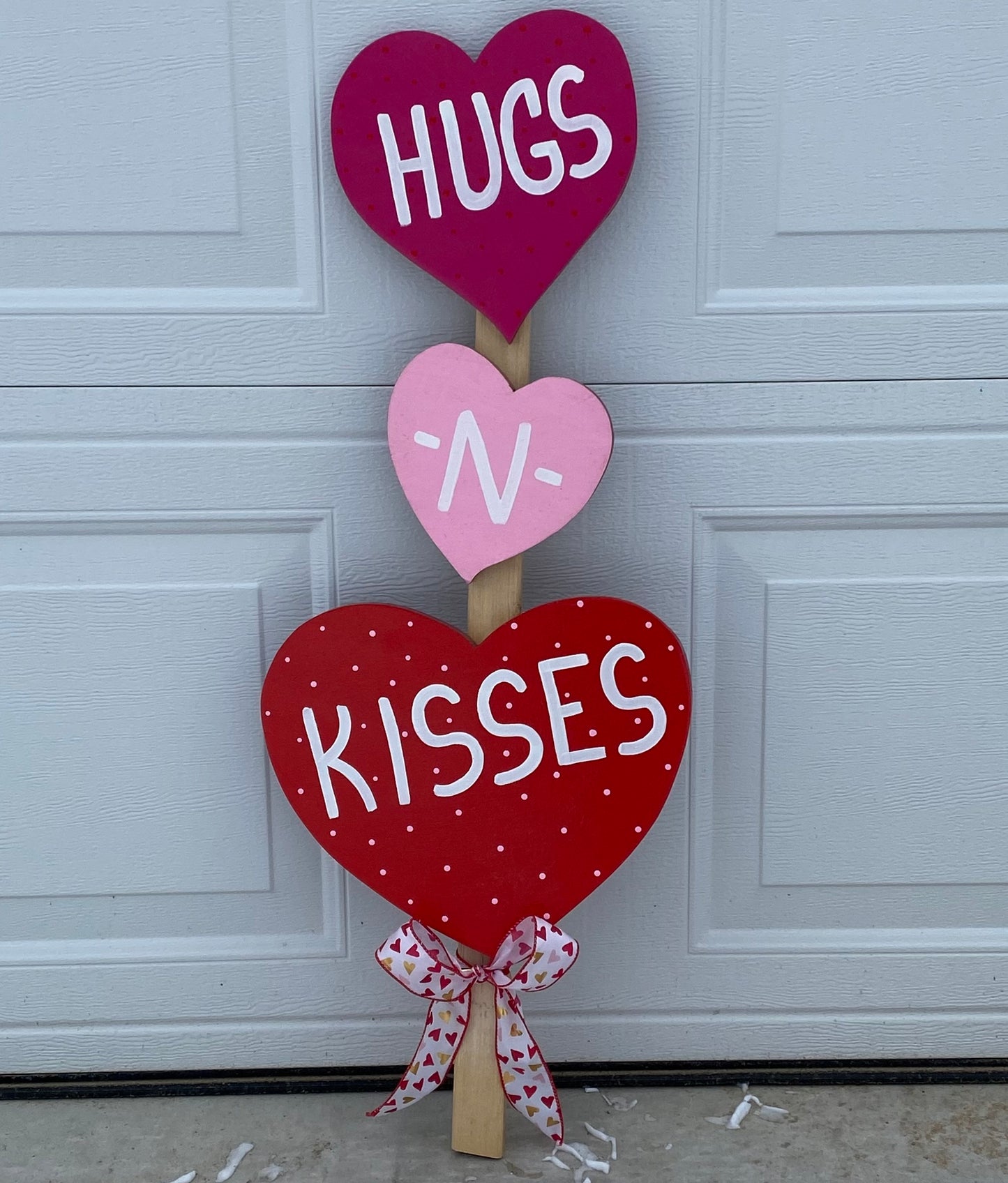 Hugs and Kisses Valentine’s Day Wood Outdoor Yard Art Sign, Hearts, Valentine, Love Lawn Decor