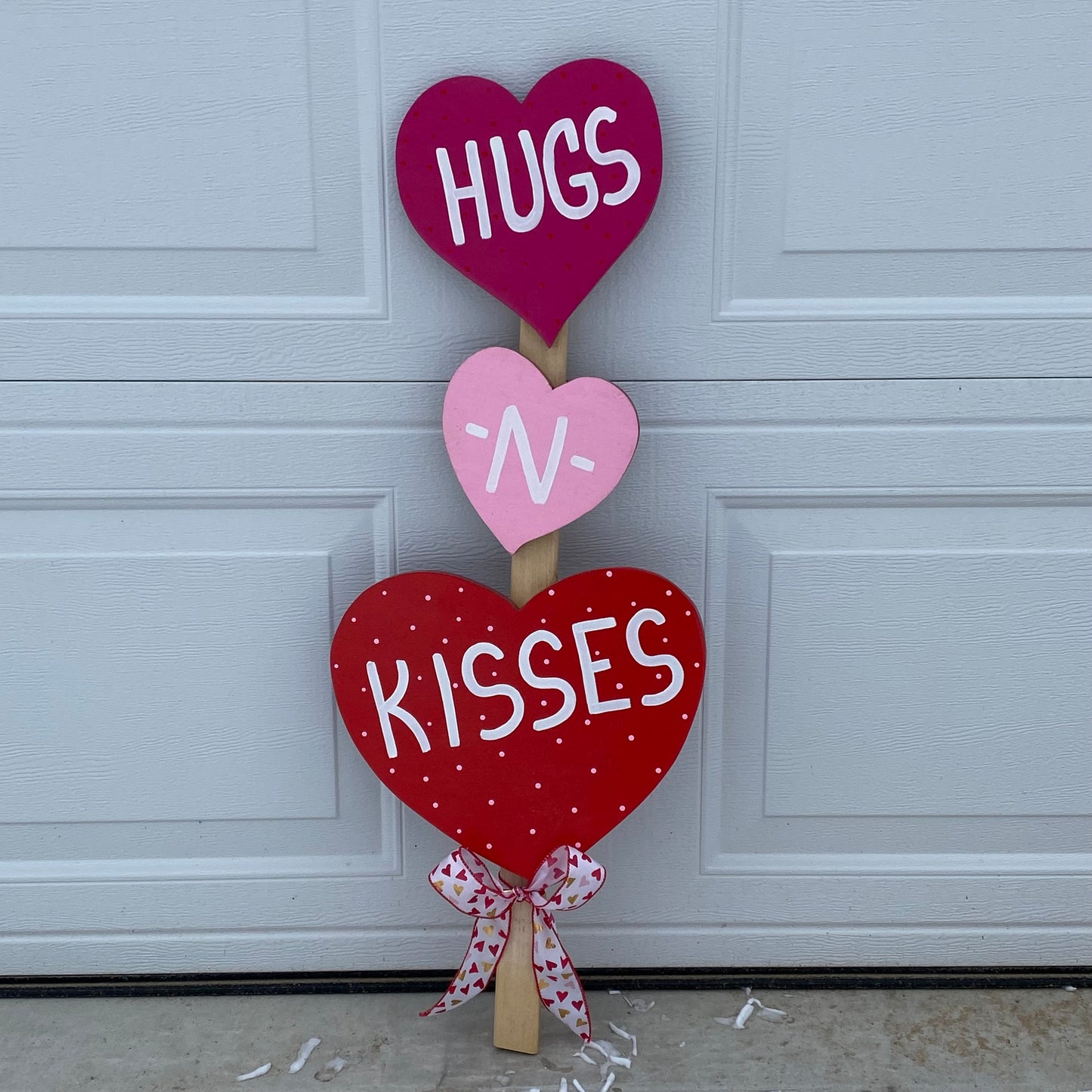 Hugs and Kisses Valentine’s Day Wood Outdoor Yard Art Sign, Hearts, Valentine, Love Lawn Decor