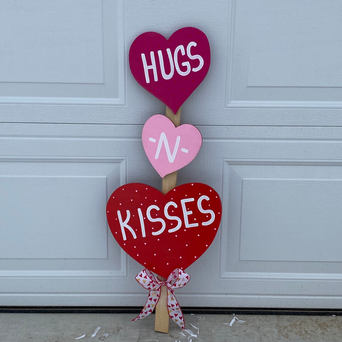 Hugs and Kisses Valentine’s Day Wood Outdoor Yard Art Sign, Hearts, Valentine, Love Lawn Decor